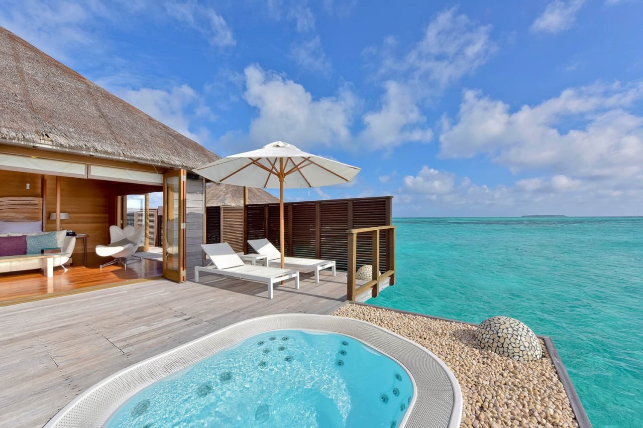 Maldives - Paradise Island Scenery