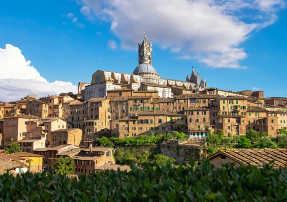 Tuscany, Italy - the perfect combination of countryside and art